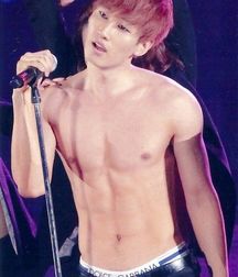 fckpcy: shirtless handsome asian guys 1 5e86ddecf195d.jpg