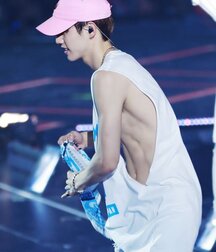 handsome 48 61d16e35dc22e.jpg