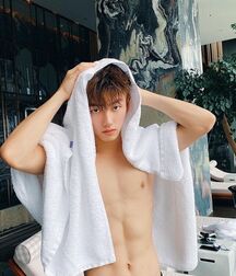 handsome 50 627907fd59665.jpg