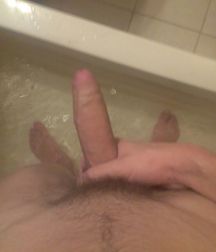 Sexy boy 5cf94f0158637.jpg