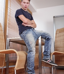 Adam 5d35f806c2236.jpg