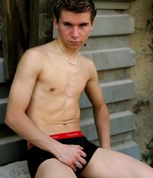 Maximilian 5d49c78e0b845.jpg
