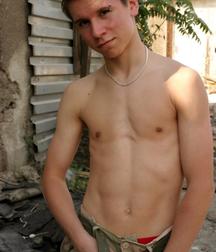 Maximilian 5d49c88657006.jpg