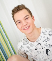 Adam und sein Dildo 5d5c37ae5f8a7.jpg