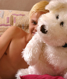 Yurik 5d8263f1ec7b0.jpg