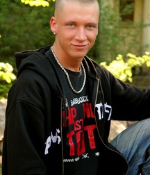 Nilo spritzt los wer will nicht seine Eier massieren 5d9907f338daf.jpg