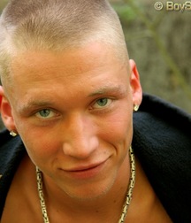 Nilo spritzt los wer will nicht seine Eier massieren 5d99082313540.jpg