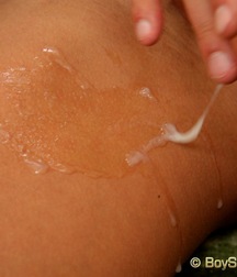 Nilo spritzt los wer will nicht seine Eier massieren 5d99088bab50e.jpg