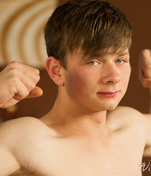 Geiler boy wird hart 5d9b7881d13c4.jpg
