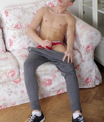 Ariel und sein Fickkolben 5d9e176130226.jpg