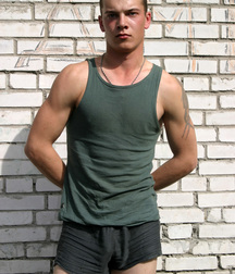 Soldat will ficken 5db09f5a4aedb.jpg