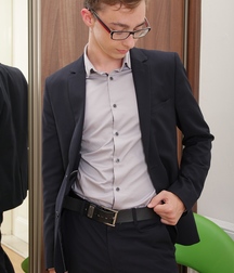 Brad und sein langer Ficker 5db4826fa2660.jpg