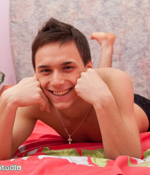 Evan masturbiert 5dc30e6b02a22.jpg