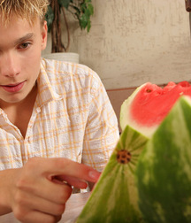 Gleb spritzt ab gay teen porn remember 61a5020d288ed.jpg