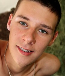 Gay Porn Junge Männer befriedigen sich gegenseitig 61b2565098381.jpg