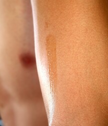 Gay Porn Junge Männer befriedigen sich gegenseitig 61b2573acefe0.jpg