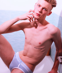 Ivann muss onanieren boys porn 621234bc60a64.jpg