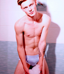 Ivann muss onanieren boys porn 621234f2c9712.jpg
