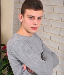 Kellan rubbelt sich zum Orgasmus Gay Porn 622385031bbc4.jpg