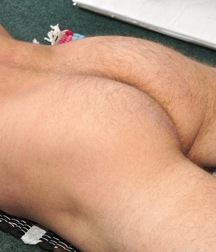 Kellan rubbelt sich zum Orgasmus Gay Porn 622386b439095.jpg