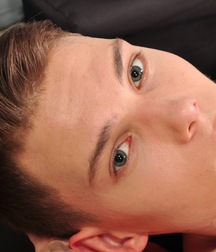Gage bekommt einen kräfigen Orgasmus Gay Porn 622dcff714554.jpg
