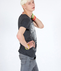 Nash hat Druck und will ficken boys porn 623f3d4a175ae.jpg
