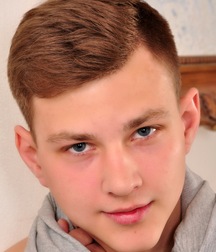 Declan onaniert und ejakuliert boys porn 62483abad3205.jpg