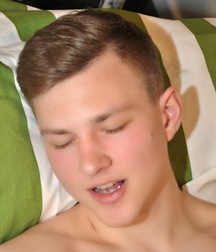 Declan onaniert und ejakuliert boys porn 62483e675e45f.jpg