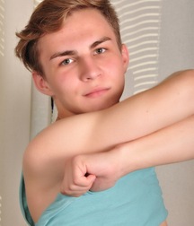 Rhett rubbelt sich und onaniert boys porn 625be456d0a30.jpg