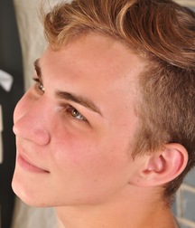 Rhett rubbelt sich und onaniert boys porn 625be66d996b3.jpg