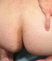 Rhett rubbelt sich und onaniert boys porn 625be7cb82636.jpg