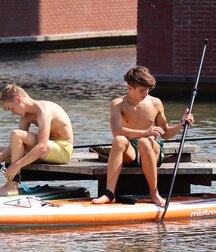 Heiße junge Männer Twink Tube Boys 6277a9ca8a5c8.jpg