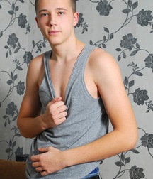 Raylan will ficken und sein Rohr verlegen boys porn 627c02ac7f31c.jpg