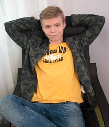 Boys Porn Pierce und sein heisser Ficker 62b1fe9ff366d.jpg