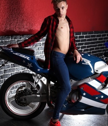 Vadim und sein heisser Penis Boys Porn 62b9f4cbadc45.jpg