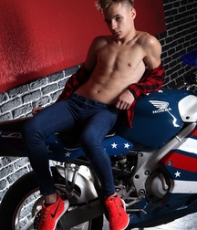 Vadim und sein heisser Penis Boys Porn 62b9f4e3561e0.jpg