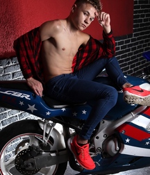 Vadim und sein heisser Penis Boys Porn 62b9f4f6d71bd.jpg