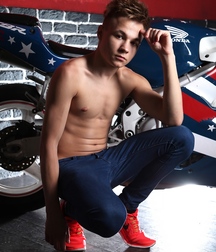 Vadim und sein heisser Penis Boys Porn 62b9f542e0cbd.jpg