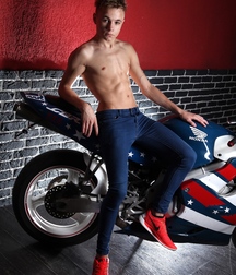 Vadim und sein heisser Penis Boys Porn 62b9f56874a44.jpg
