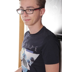 Brad Der mit dem heissen langen Penis Boys Porn 62f8e9dee1dd0.jpg