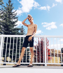 Sexy Boys Feet 5d90c6aa44080.jpg