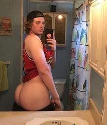 So Much Ass 5d94e6705bcec.jpg