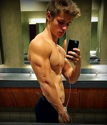 RANDOM DUDES 5c76c86a73a4e.jpg