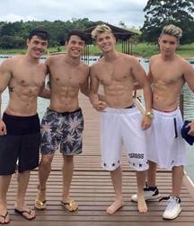 RANDOM DUDES 5c76c8969cc40.jpg