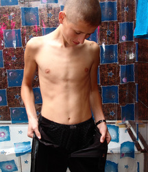 Alex 5ca647c93d74e.jpg