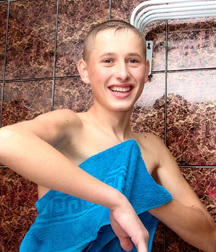 Alex 5ca649232da82.jpg