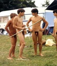 boys2 5d19af38987ff.jpg