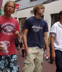 boys 22 5d23a9469dba3.jpg