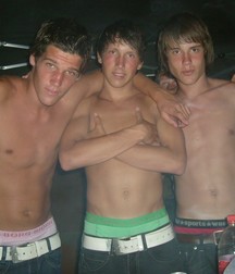 boys 22 5d23ab4f38ddf.jpg