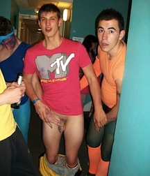 boys35 5d2568053ca47.jpg